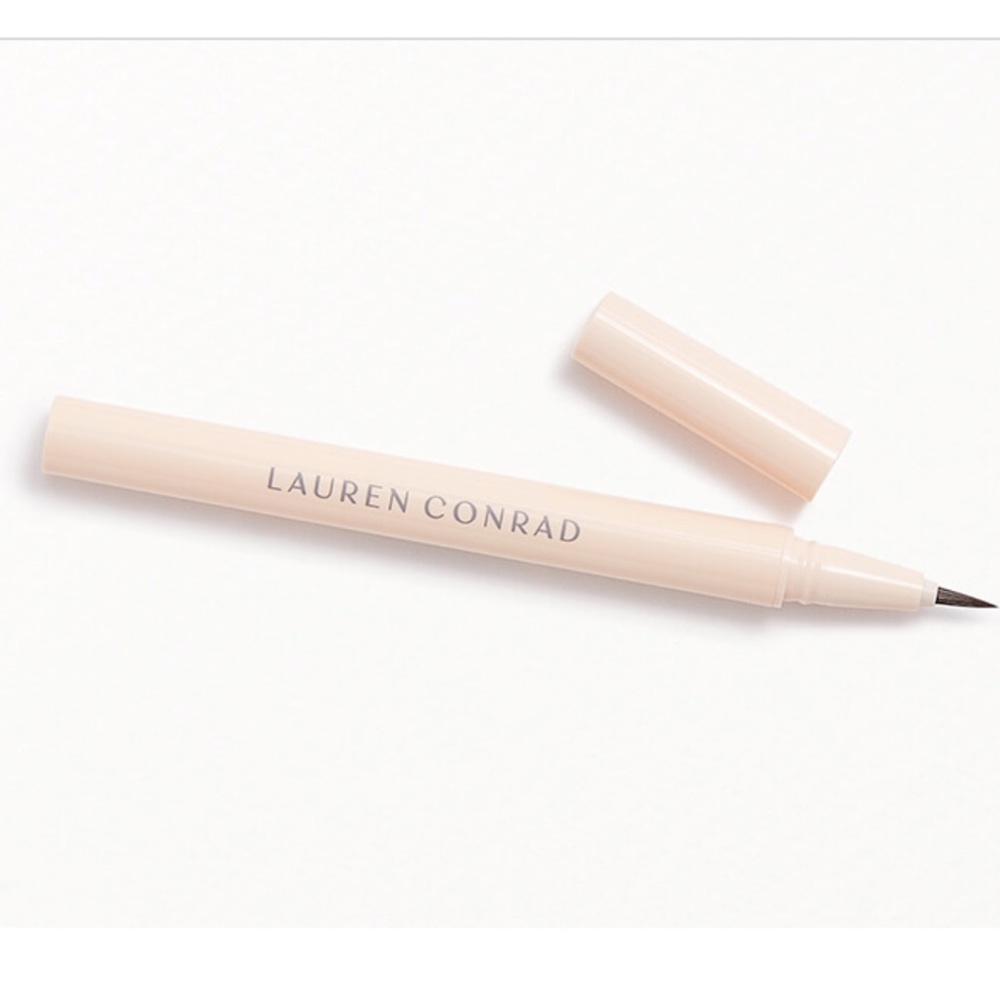 Liquid eyeliner